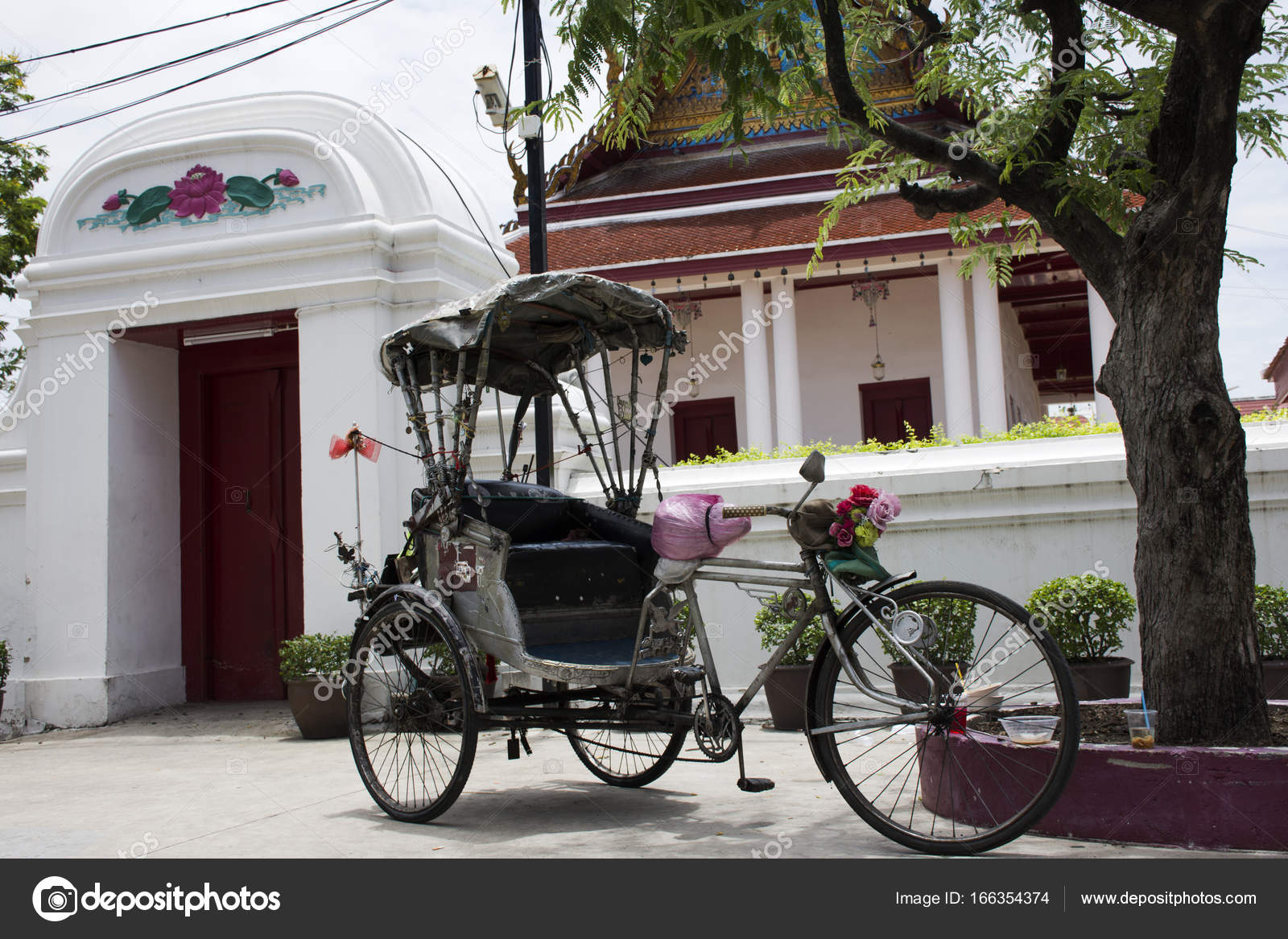 vintage style tricycle