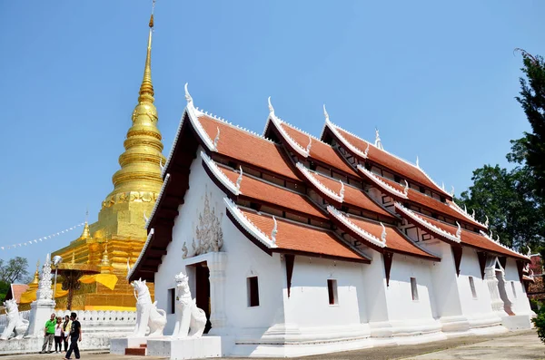 Buda emanetler altın chedi Wat Phra ki Chae Haeng Tapınağı içinde