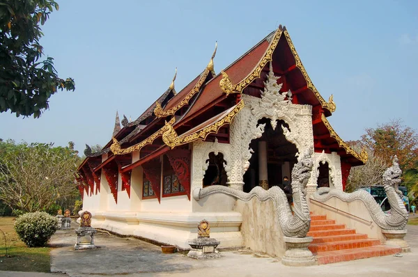 Wat Phaya Wat templo em Nan, Tailândia — Fotografia de Stock