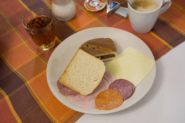 Продукти харчування та напої сніданок на курорті в Празі, Чеська Республіка — стокове фото