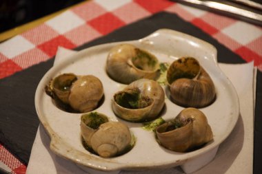Escargots au beurre, ail et persil, Recette or Escargots in Garl