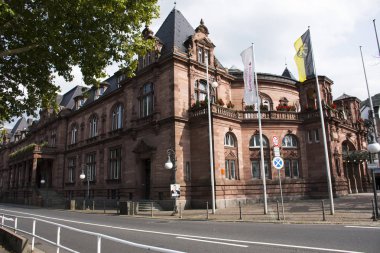 Alman ve yabancı yolcuları yürüyen insanlar ve heidelbe ziyaret edin