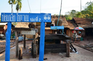 Tradetional kaya tuzu yerli bilgi yapma hakkında Tay 