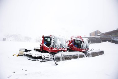 Teleferik meydanının yere karda çiftçilik snowploughs makine