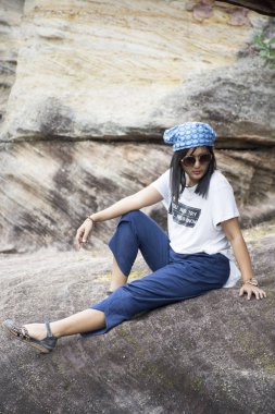 Asya seyahat etmek Tay kadınların seyahat ve Sao Chaliang poz veya 