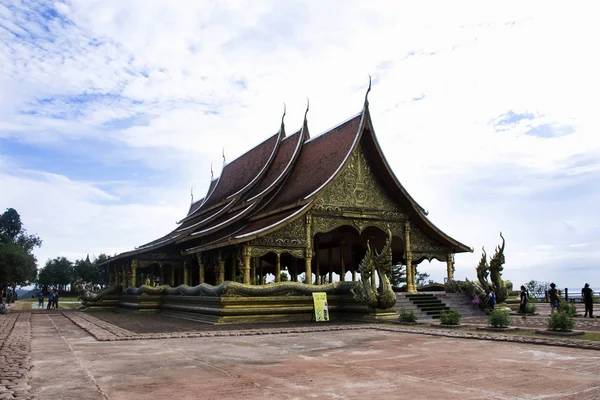 Sirindhorn wararam phu prao templo ou Wat phu prao em Sirindhorn — Fotografia de Stock