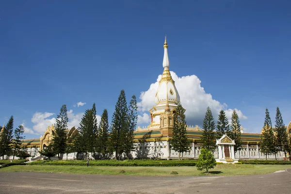 Wat Phra Maha Chedi Chai Mongkol (Nong Phok) Templo en Roi Et, T —  Fotos de Stock