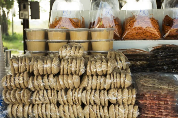 Palm şeker ve gıda ürün ve hediye Hatıra p yerel dükkanında — Stok fotoğraf