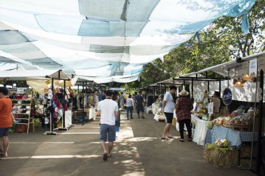 Seyahat ve alışveriş Tay insanlar ve yabancı gezginler