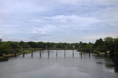 Eski ahşap köprü crossover Ping nehir Tak, Tayland 