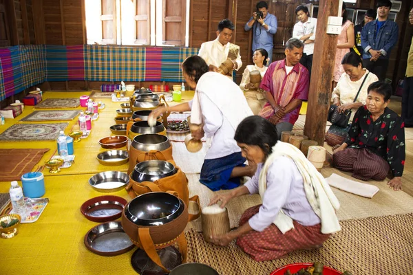 Yasothon Thailand January Thai People Put Food Offerings Tradition Almsgiving — Stock Photo, Image