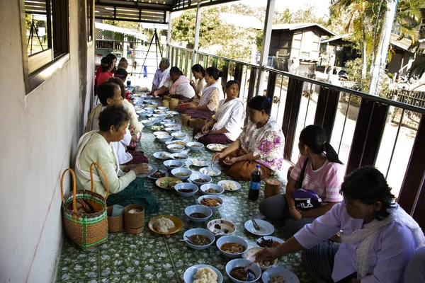 Yasothon Thaïlande Janvier Des Parents Des Amis Thaïlandais Joignent Pour — Photo