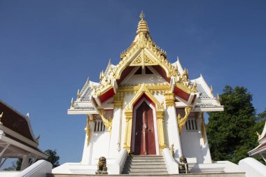 Tayland 'ın Phatthalung şehrinde Phatthalung şehrinde insanlar için Phatthalung Tapınağı' nı ziyaret eder, saygı gösterir ve iyi şans getirir.