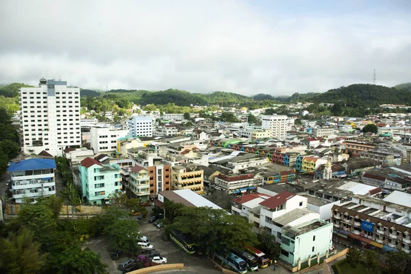 泰国亚兰市 2019年8月16日 泰国亚拉 泰国南部贝当市从贝当度假酒店的顶部开始的空中景观和城市景观与交通要道 — 图库照片