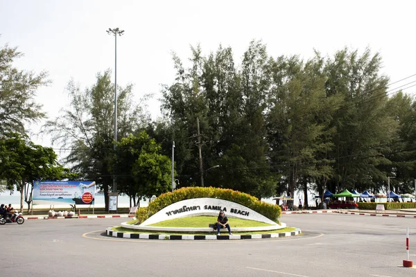 Songkhla Thailand August Road Samila Beach Thai Emberek Külföldi Utazók — Stock Fotó