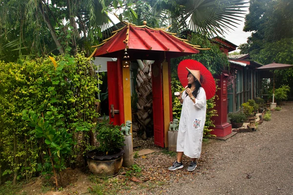 Viajeros Tailandeses Que Usan Ropa Estilo Étnico Vietnamita Con Sombrero —  Fotos de Stock