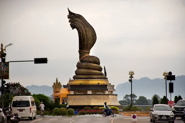 Nakhon Phanom Thailand Outubro Naga Cabeça Grande Estátua Ribeira Mekong — Fotografia de Stock