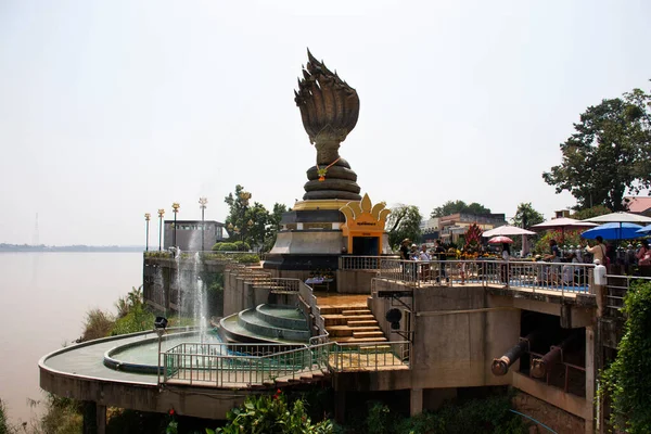 Nakhon Phanom Tailandia Octubre Estatua Grande Cabeza Naga Orillas Del —  Fotos de Stock