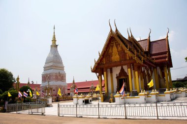 NAKHON PHANOM, THAILAND - 2 Ekim 2019 tarihinde Nakhon Phanom, Tayland 'da ziyaret ve saygı duaları için Renu Nakhon Tapınağı 