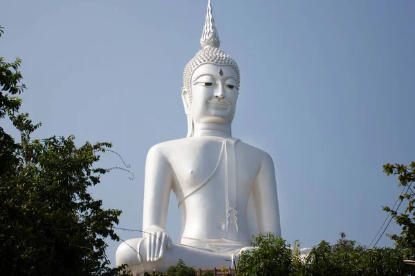 Große Weiße Buddha Statue Auf Dem Berg Wat Roi Phra — Stockfoto