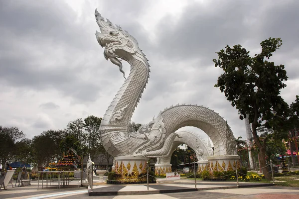 Mukdahan Thailand November Große Weiße Naka Statue Für Thailändische Reisende — Stockfoto