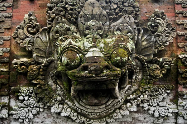 Sanat Eseri Oyulmuş Antik Tanrısal Melek Ubud Sarayı Ndaki Hint — Stok fotoğraf