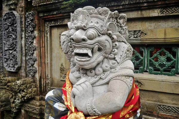 Konstskulptur Och Snidad Antik Gudom Ängel Gud Hindu Staty Balinesisk — Stockfoto