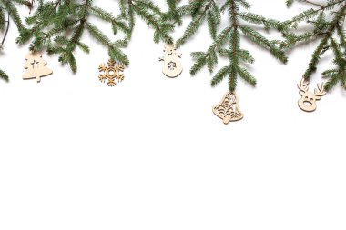 Noel yuvarlak çerçeve doğal kış şeyler yaptı. Düz yatıyordu.