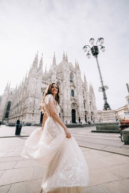 İtalya 'da düğün gününde genç beyaz gelin