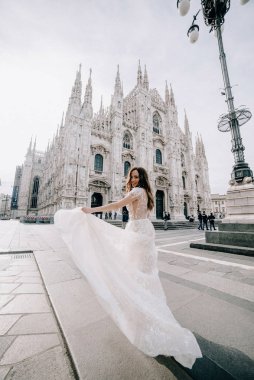 İtalya 'da düğün gününde genç beyaz gelin