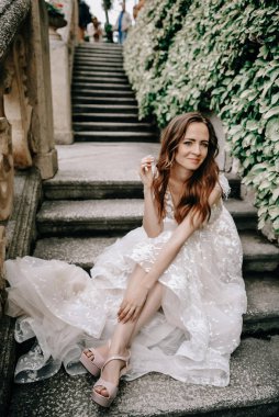 İtalya 'da düğün gününde genç beyaz gelin