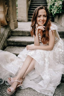 İtalya 'da düğün gününde genç beyaz gelin