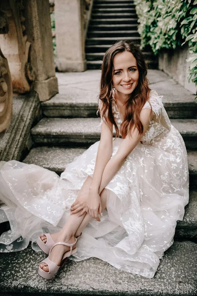 Junge Kaukasische Braut Hochzeitstag Italien — Stockfoto