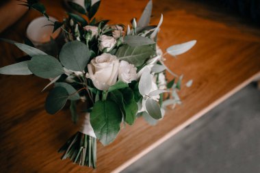 Masada güzel bir düğün buketi