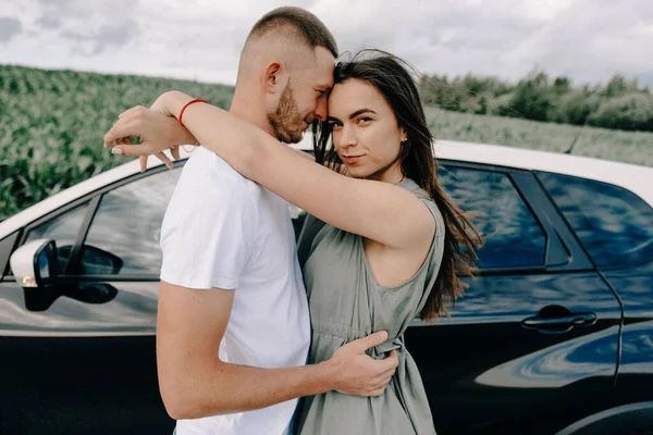 Sexy Couple Car — Stock Photo, Image