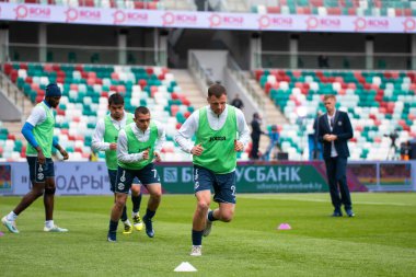 MINSK, BELARUS - 24 Mayıs 2020: Belarus Kupası Finali 'nde FC Dynamo Brest oyuncuları. Dinamo Stadyumu 'nda (Minsk) FC BATE Borisov - FC Dinamo Brest maçı)