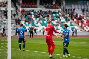MINSK, BELARUS - 24 Mayıs 2020: Belarus Kupası Finali 'nde FC Dynamo Brest oyuncuları. Dinamo Stadyumu 'nda (Minsk) FC BATE Borisov - FC Dinamo Brest maçı)
