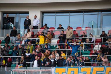 MINSK, BELARUS - 24 Mayıs 2020: The Belarusian Cup Final 2020 'de FC BATE Borisov hayranı. Dinamo Stadyumu 'nda (Minsk) FC BATE Borisov - FC Dinamo Brest maçı)