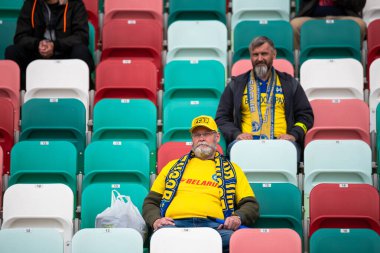 MINSK, BELARUS - 24 Mayıs 2020: The Belarusian Cup Final 2020 'de FC BATE Borisov hayranı. Dinamo Stadyumu 'nda (Minsk) FC BATE Borisov - FC Dinamo Brest maçı)