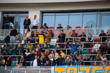 MINSK, BELARUS - 24 Mayıs 2020: The Belarusian Cup Final 2020 'de FC BATE Borisov hayranı. Dinamo Stadyumu 'nda (Minsk) FC BATE Borisov - FC Dinamo Brest maçı)