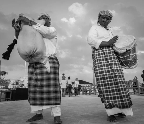 Doha Qatar Diciembre 2019 Danza Folclórica Tradicional Kuwait Danza Ardah —  Fotos de Stock