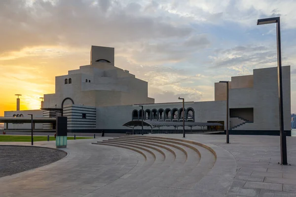 Museum Islamic Art Doha Qatar Vista Esterna Tramonto Con Nuvole — Foto Stock