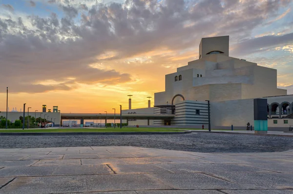 Museo Arte Islámico Doha Qatar Vista Exterior Atardecer Con Nubes — Foto de Stock