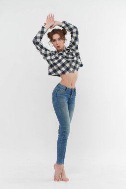 kız mavi kot jeans