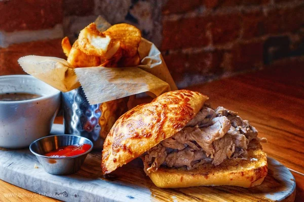 French Dip Sandwich Fried Potatoes — Stock Photo, Image