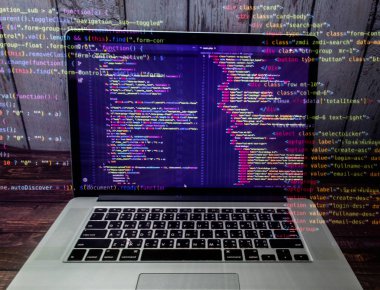 Dizüstü bilgisayardan çıkarılan program kaynak kodu