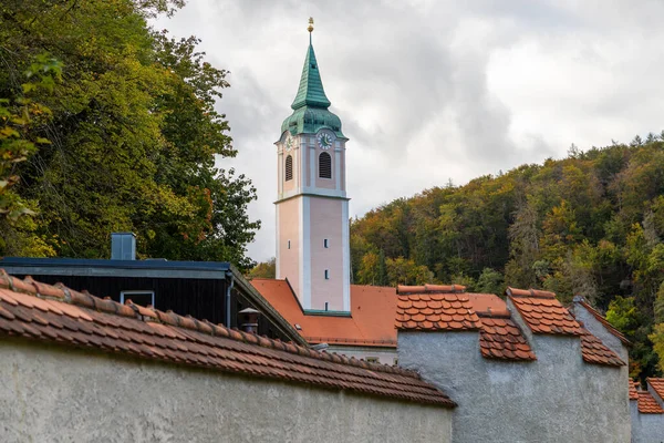 Pomnik Mikołaja Skale Niedaleko Klasztoru Franciszkanów Kloesterl Koło Kelheim Bawaria — Zdjęcie stockowe