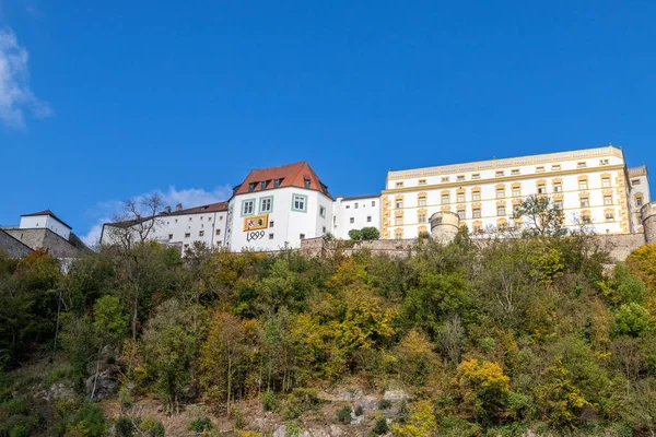 Twierdza Veste Oberhaus w Passau, Bawaria, Niemcy jesienią — Zdjęcie stockowe