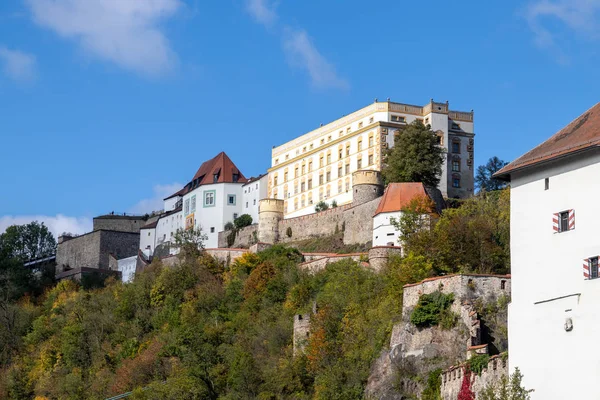 Twierdza Veste Oberhaus w Passau, Bawaria, Niemcy jesienią — Zdjęcie stockowe