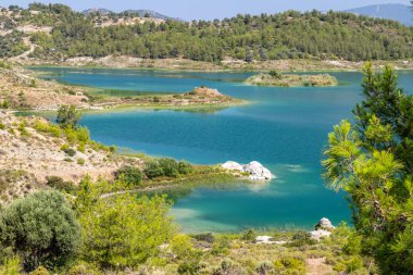 Rodos adasındaki Gadoura su deposunun manzarası.